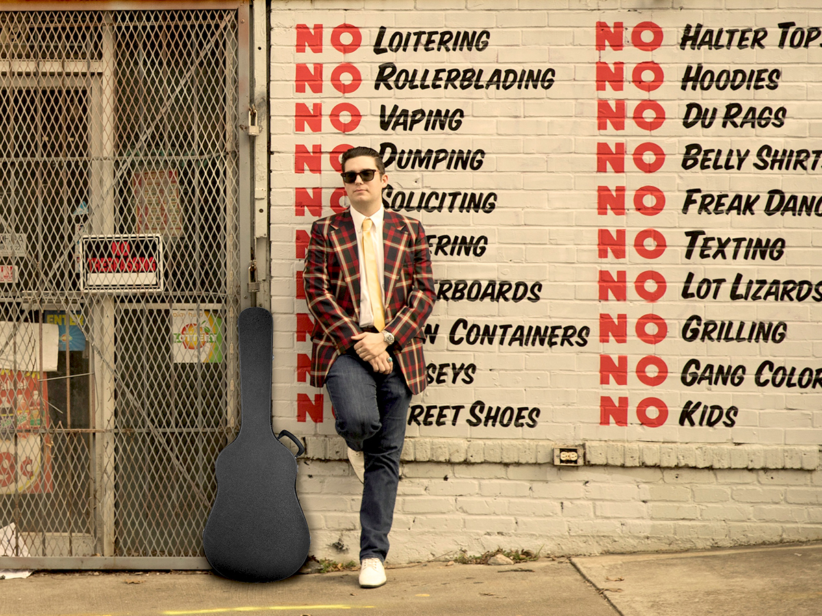 Eddie 9V Storefront (Julia Rae)